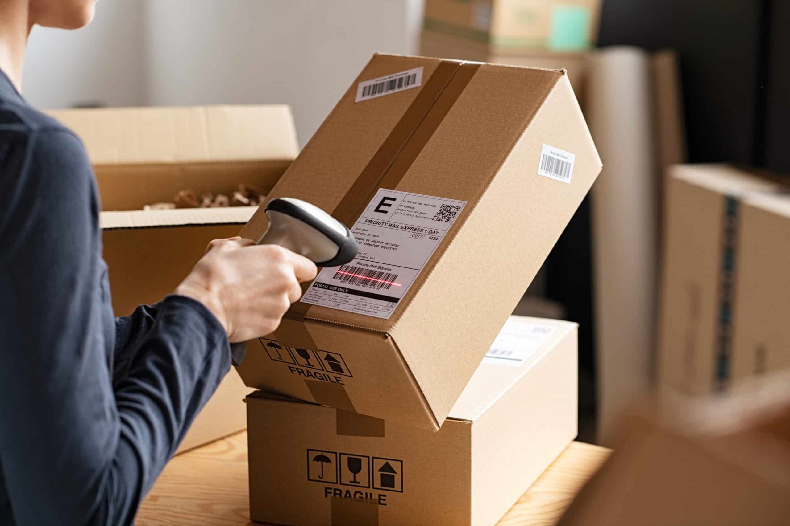 3 Tips for Choosing Packing and Shipping Services - Flash Photo